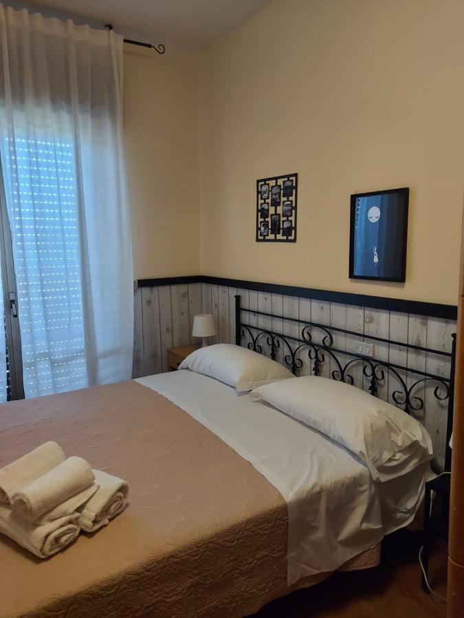 Albergo Ristorante Bar Pizzeria La Lanterna Santi Cosma e Damiano Buitenkant foto