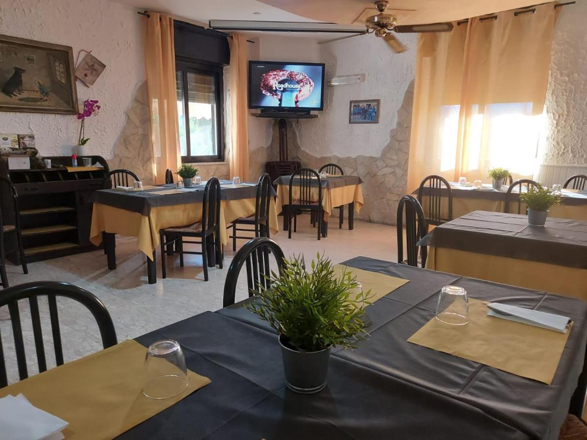 Albergo Ristorante Bar Pizzeria La Lanterna Santi Cosma e Damiano Buitenkant foto